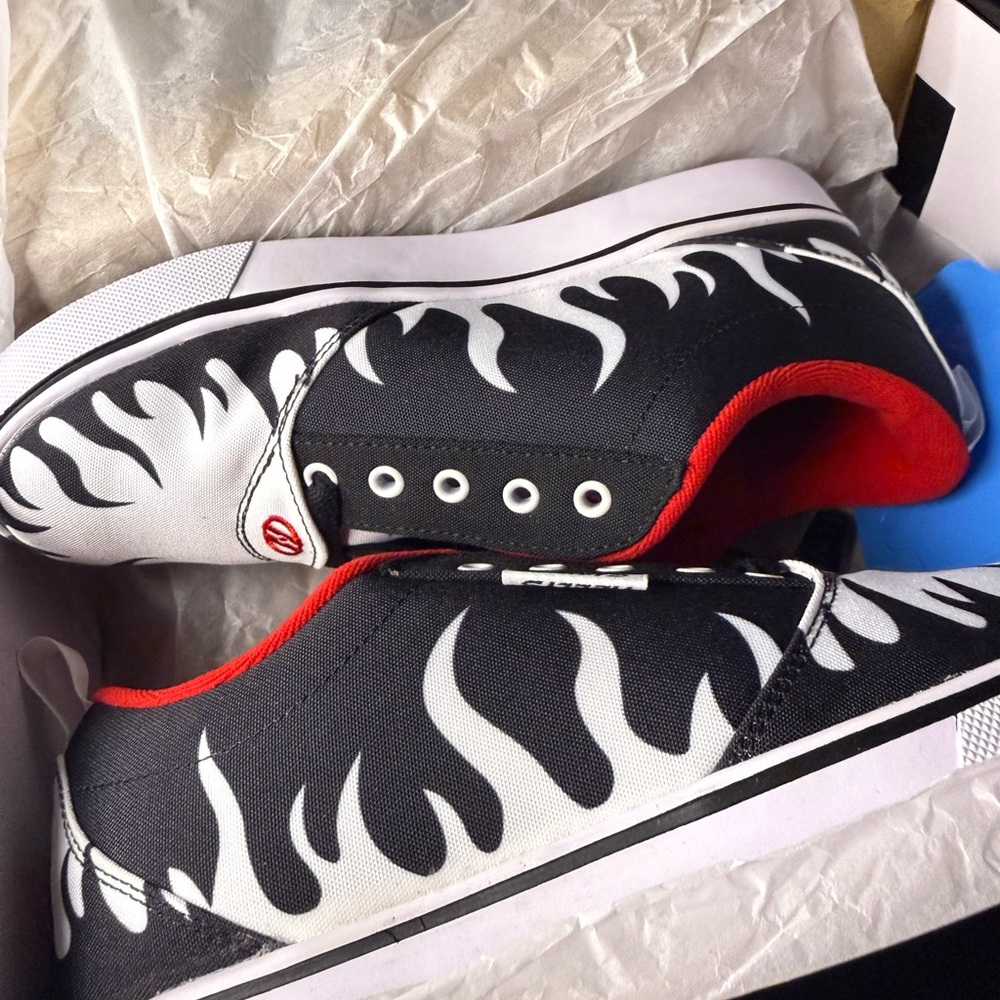 Heelys Black and White Flame Shoes